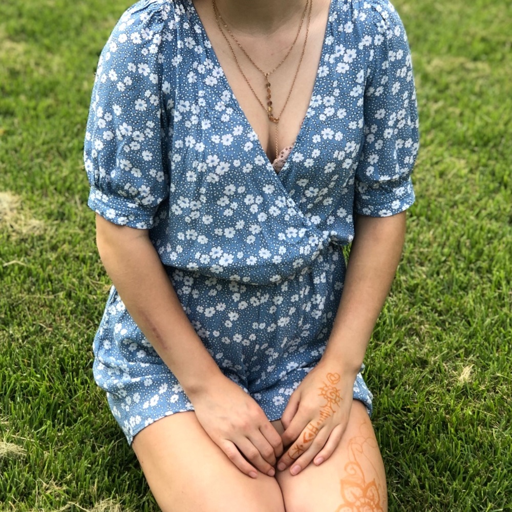 XS GAP floral blue romper